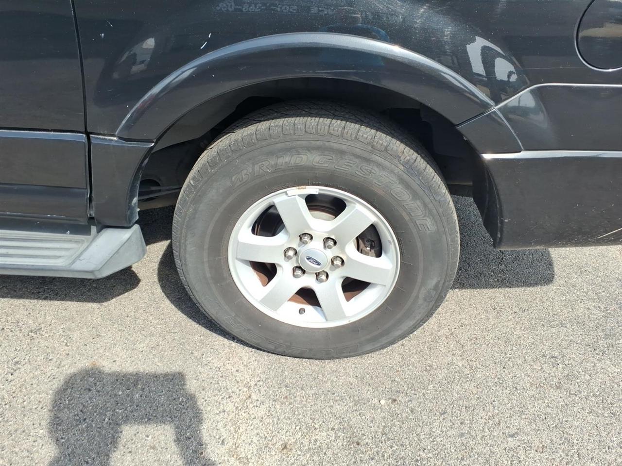 Ford Expedition EL XLT 4WD 2010