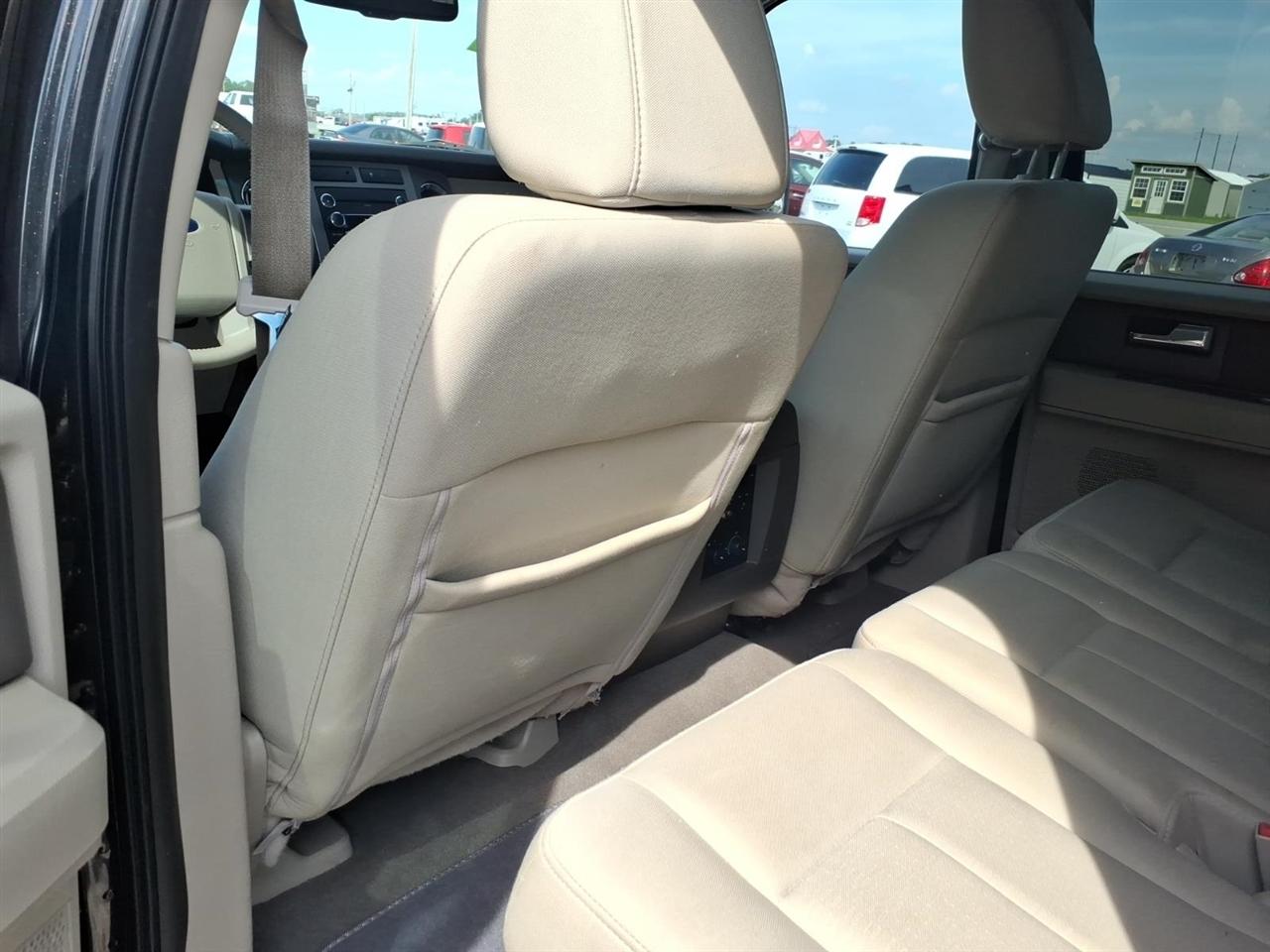 Ford Expedition EL XLT 4WD 2010