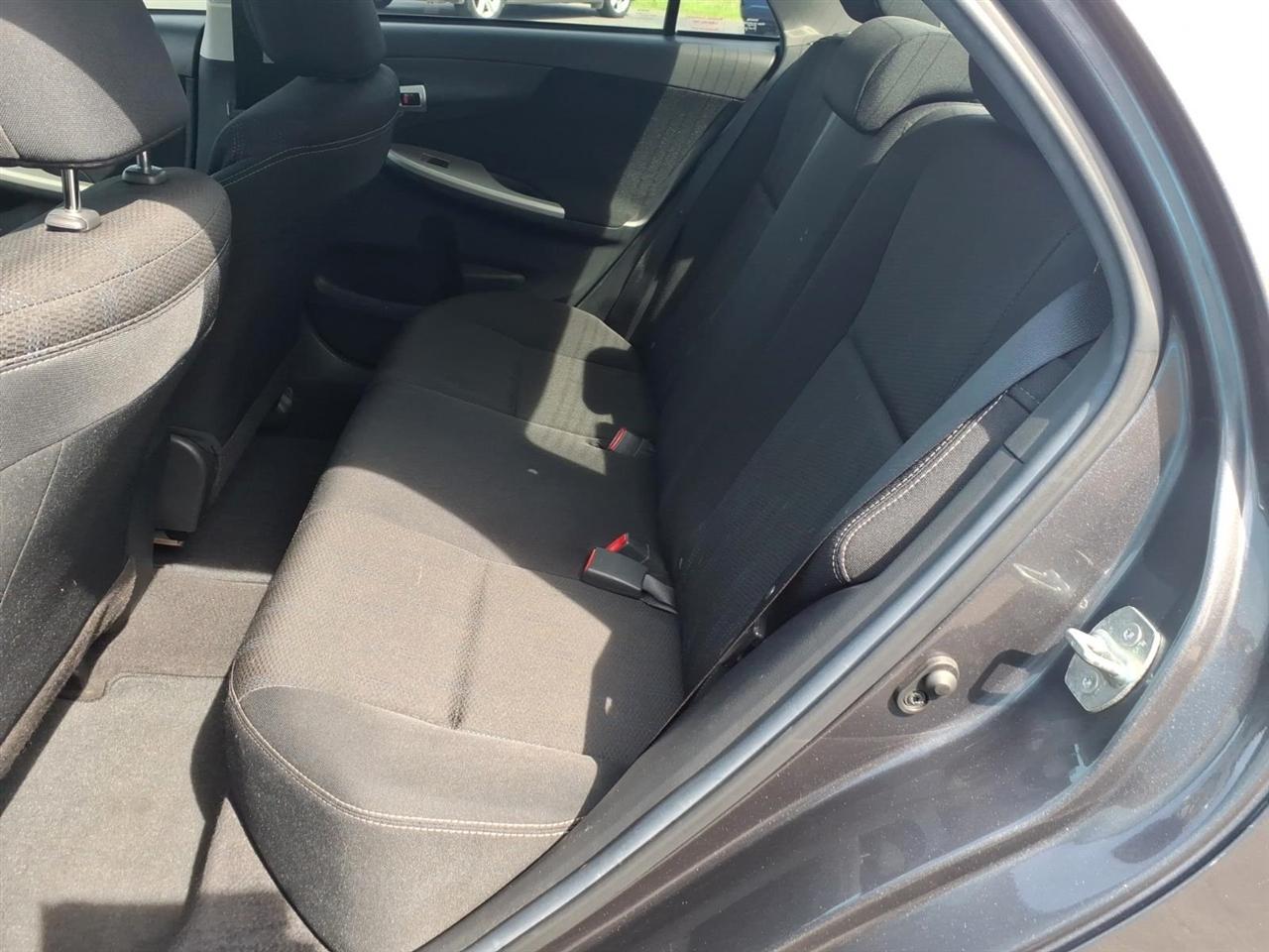 Toyota Corolla S 5-Speed MT 2013