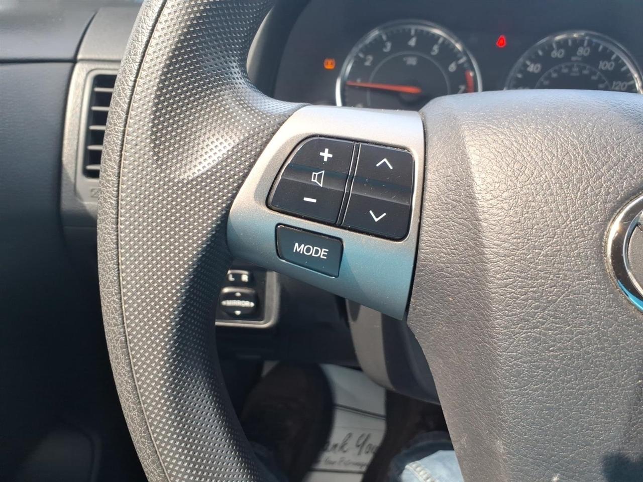 Toyota Corolla S 5-Speed MT 2013