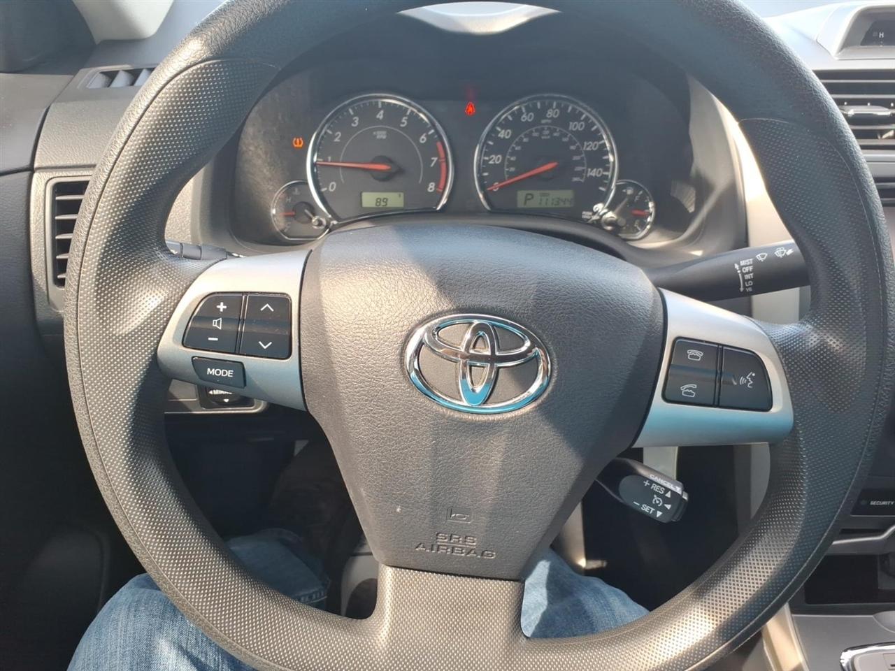 Toyota Corolla S 5-Speed MT 2013