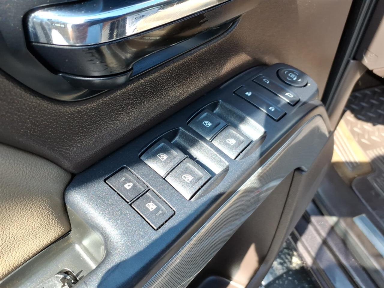 Chevrolet Silverado 1500 2LT Crew Cab Long Box 2WD 2014