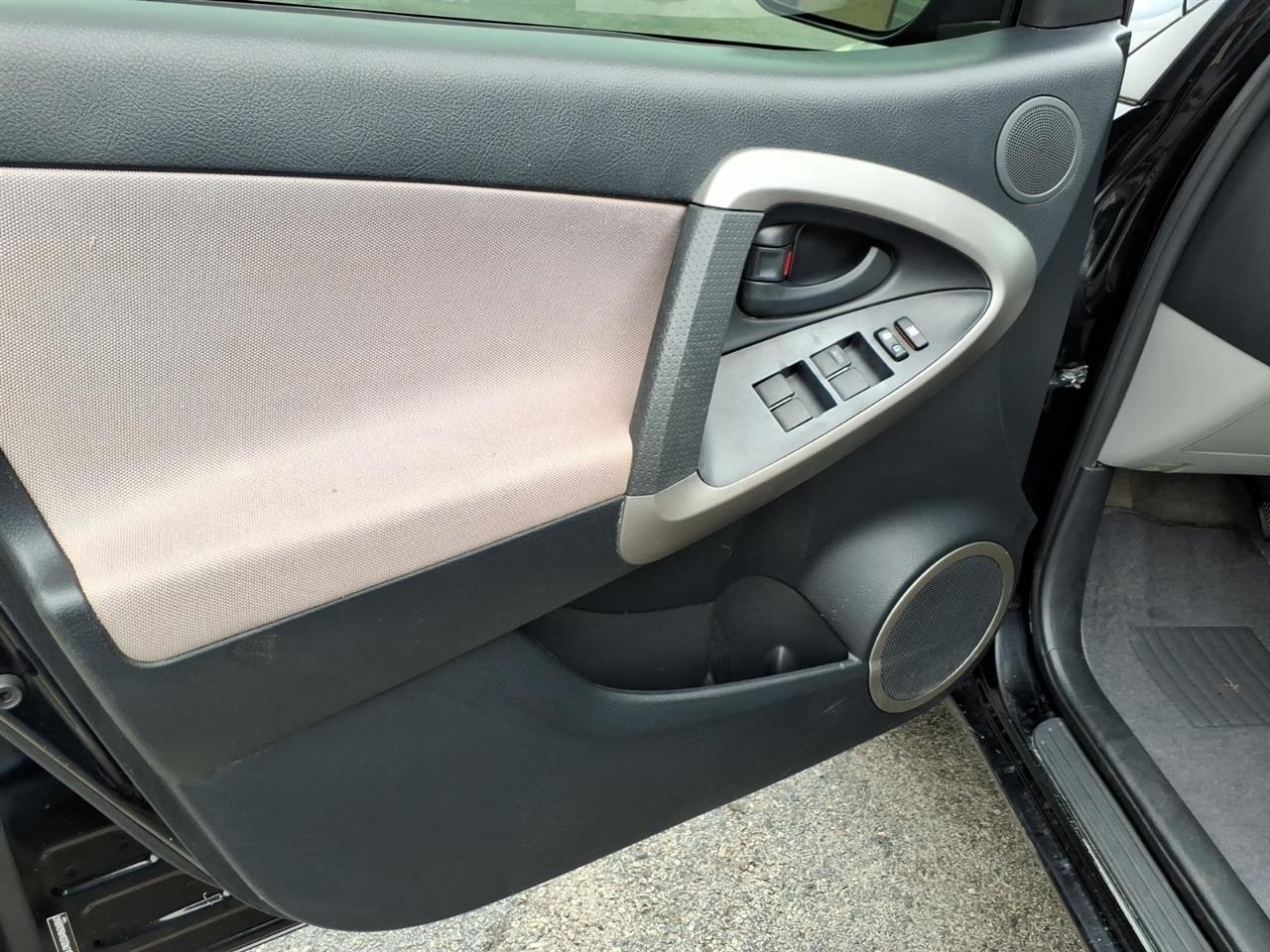 Toyota RAV4 Base I4 2WD 2008
