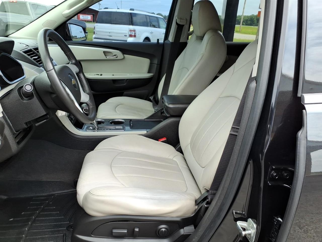 Chevrolet Traverse LTZ FWD 2012