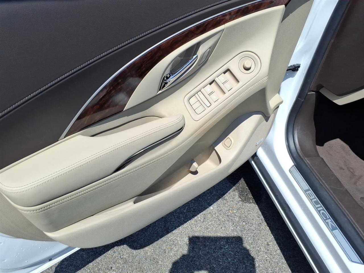 Buick LaCrosse Premium Package 1, w/Leather 2014
