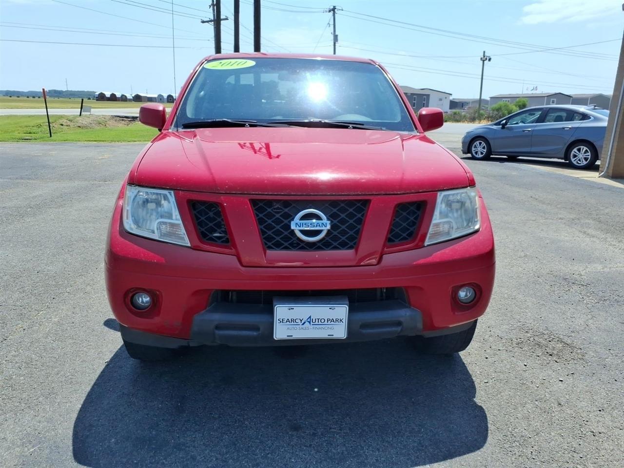 Nissan Frontier LE Crew Cab 4WD 2010