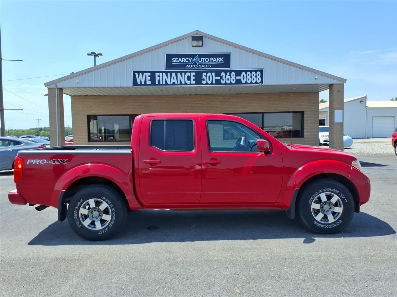 Nissan Frontier LE Crew Cab 4WD 2010