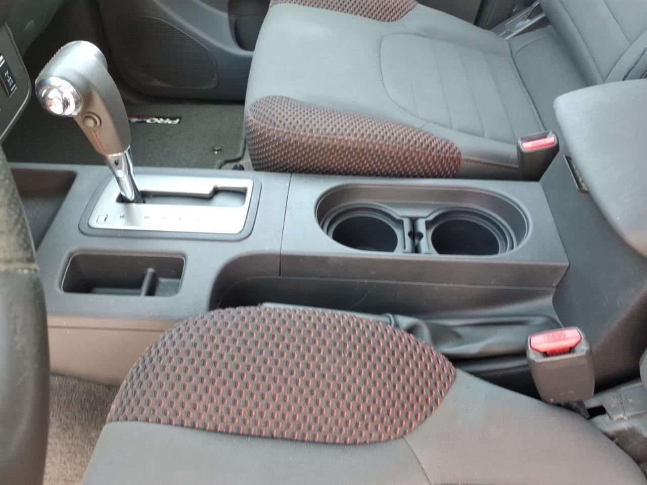 Nissan Frontier LE Crew Cab 4WD 2010