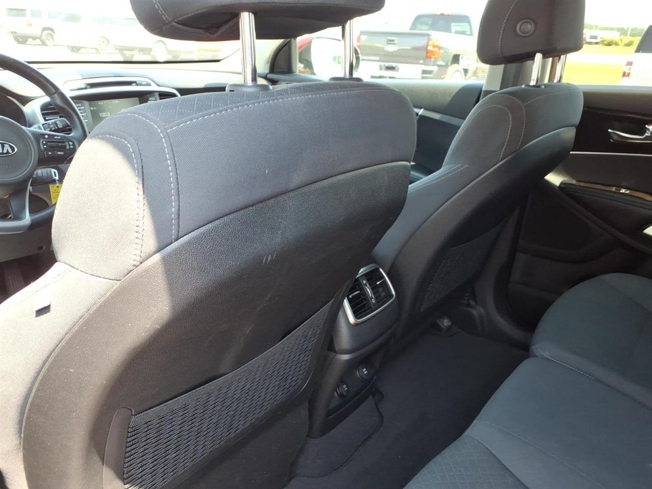 Kia Sorento L 2WD 2017