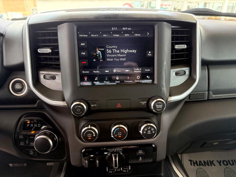 RAM 1500 Big Horn Crew Cab SWB 4WD 2021 RAM 1500 Big Horn Crew Cab SWB 4WD 2021