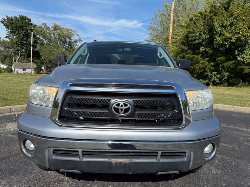 Toyota Tundra Tundra-Grade CrewMax 5.7L 4WD 2011 Toyota Tundra Tundra-Grade CrewMax 5.7L 4WD 2011