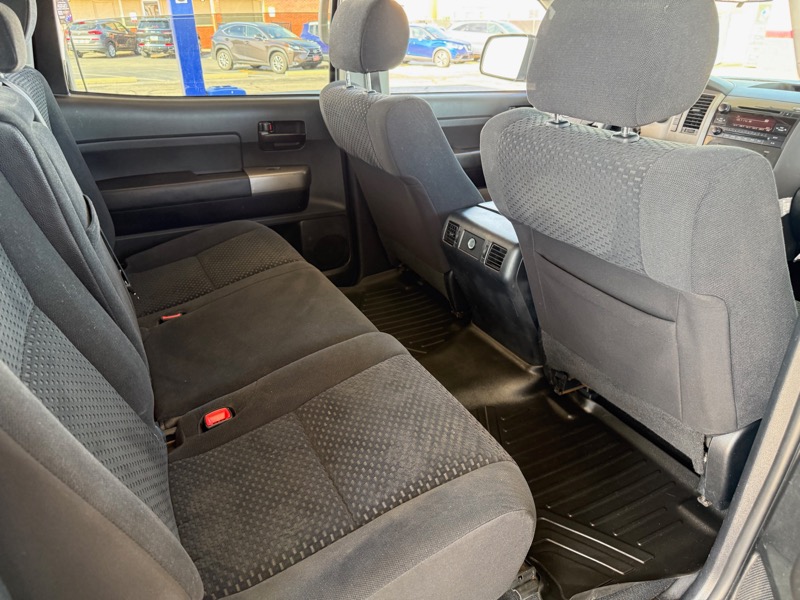 Toyota Tundra Tundra-Grade CrewMax 5.7L 4WD 2011 Toyota Tundra Tundra-Grade CrewMax 5.7L 4WD 2011