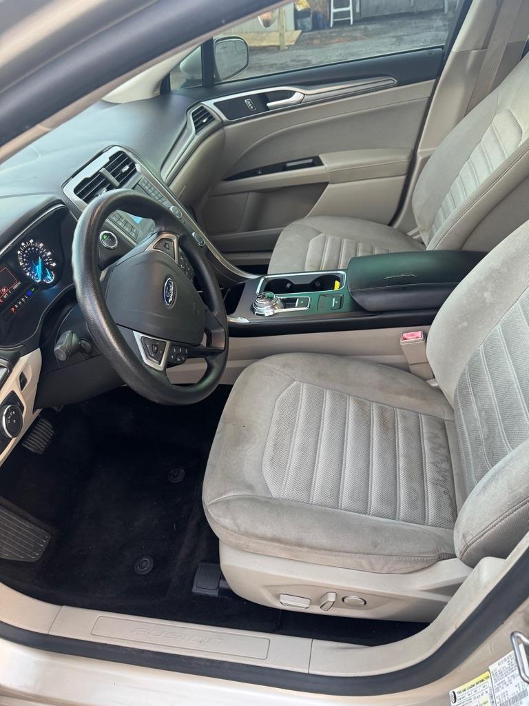 Ford Fusion SE 2017