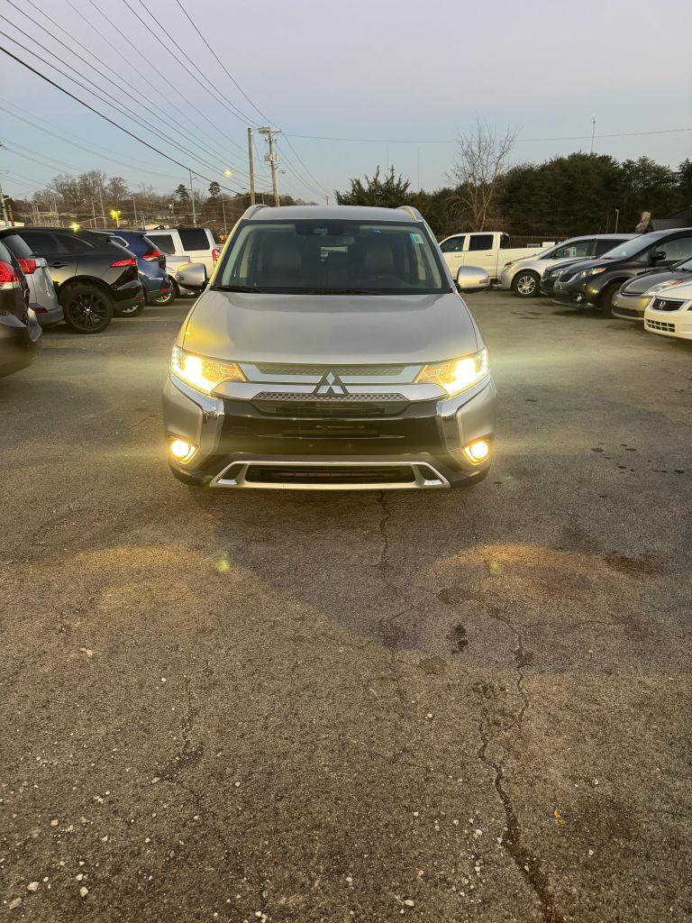 2020 Mitsubishi Outlander SEL's photo