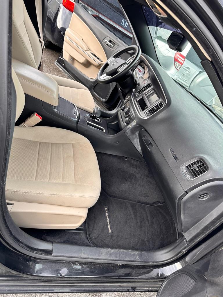 Dodge Charger SE 2014