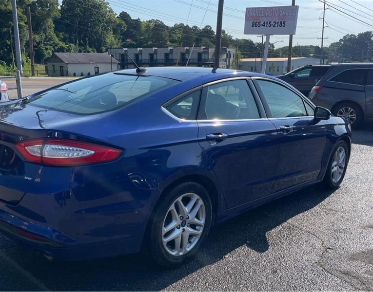 Ford Fusion SE 2016