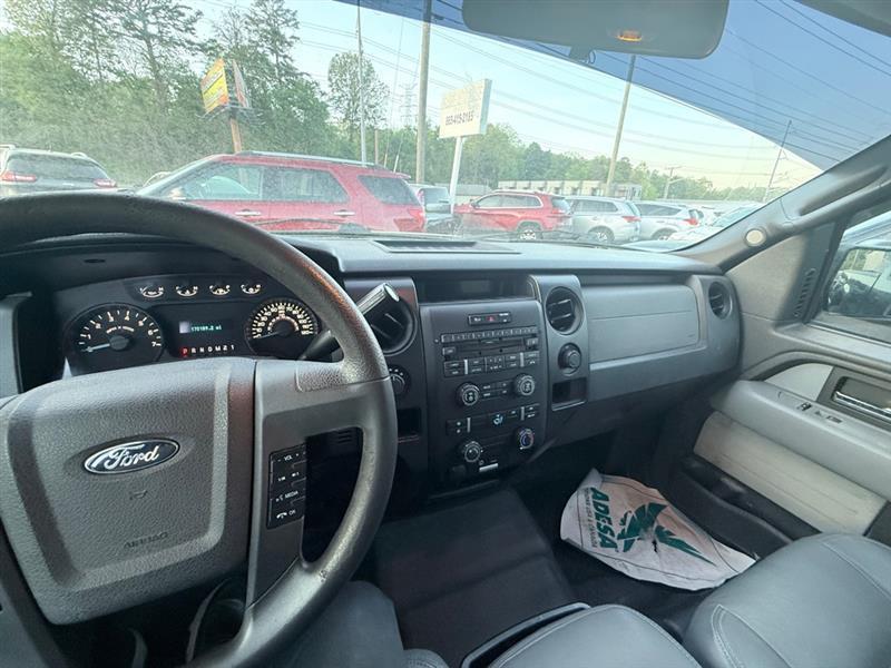 Ford F-150 XL SuperCrew 5.5-ft. Bed 4WD 2013