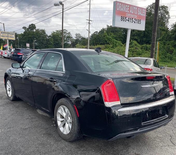 Chrysler 300 Limited RWD 2015