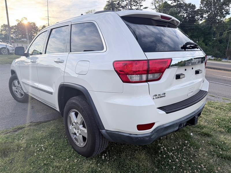 Jeep Grand Cherokee Laredo 4WD 2012