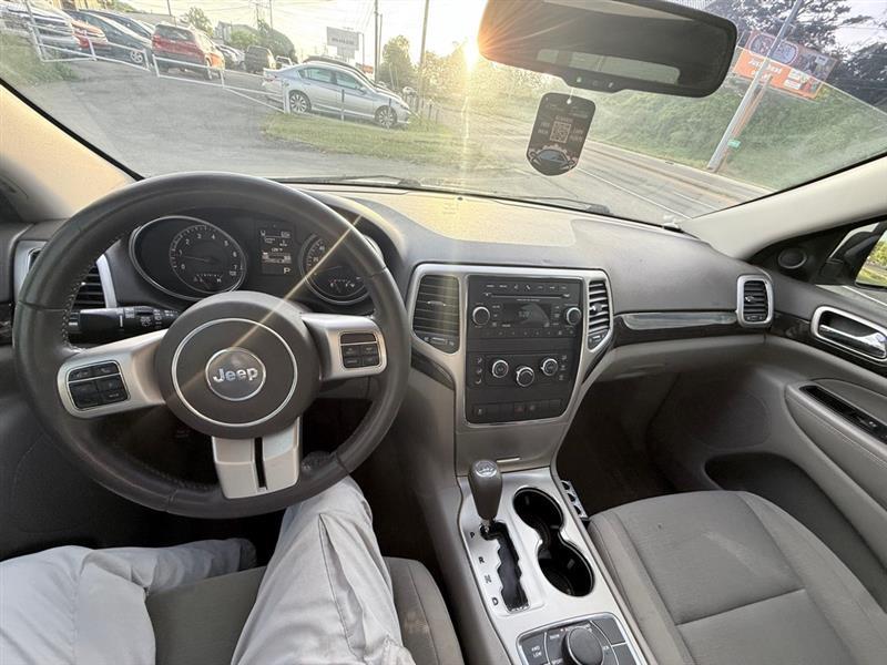 Jeep Grand Cherokee Laredo 4WD 2012