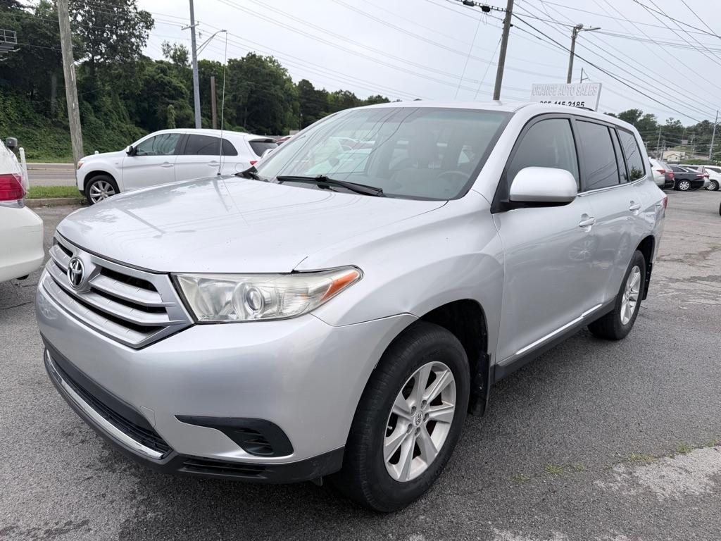 Toyota Highlander Base 2WD V6 2012