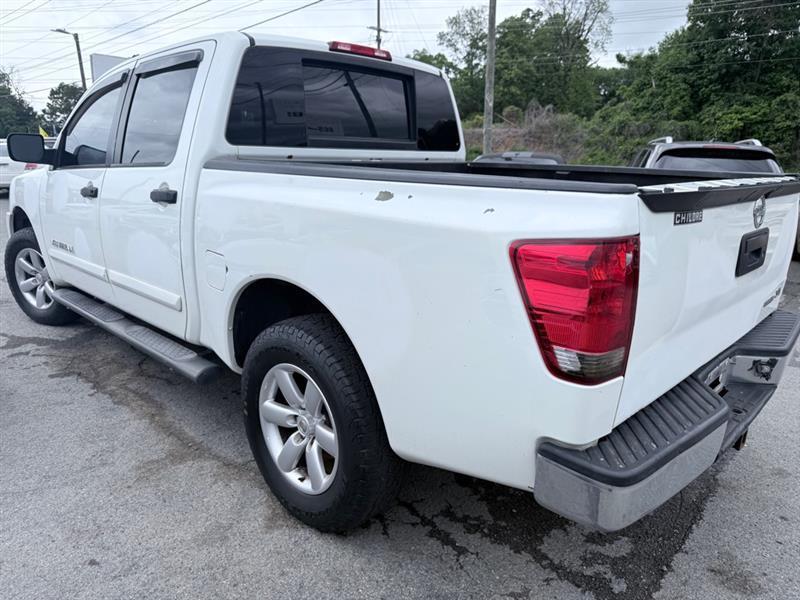 Nissan Titan S Crew Cab 2WD 2015