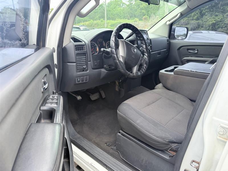 Nissan Titan S Crew Cab 2WD 2015