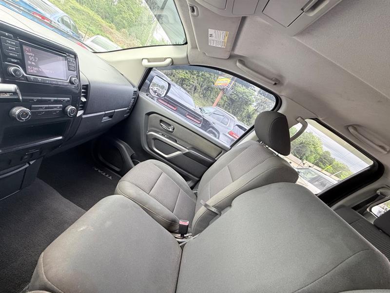 Nissan Titan S Crew Cab 2WD 2015