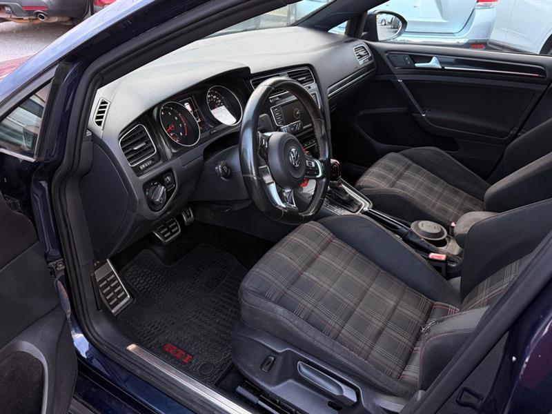 Volkswagen GTI SE 6A 4-Door 2016