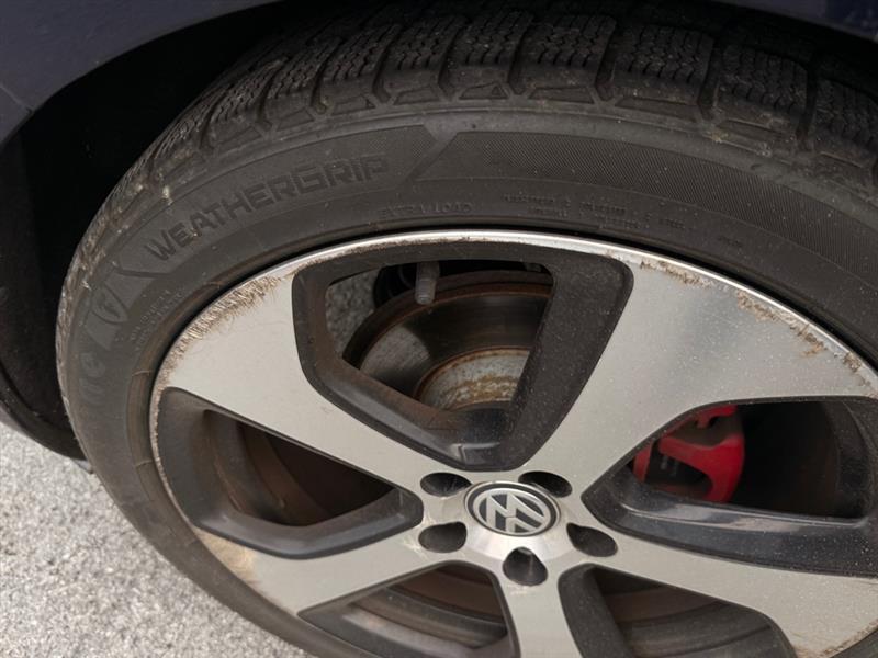 Volkswagen GTI SE 6A 4-Door 2016