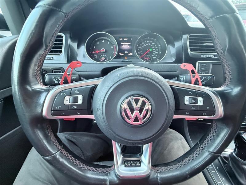 Volkswagen GTI SE 6A 4-Door 2016