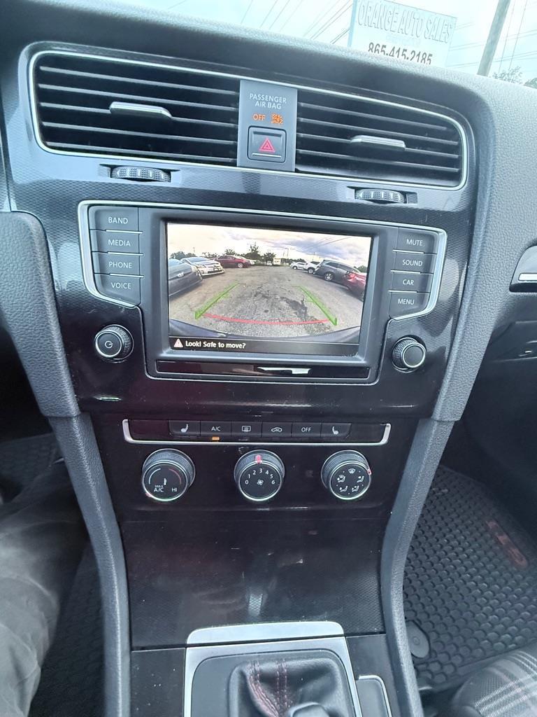 Volkswagen GTI SE 6A 4-Door 2016