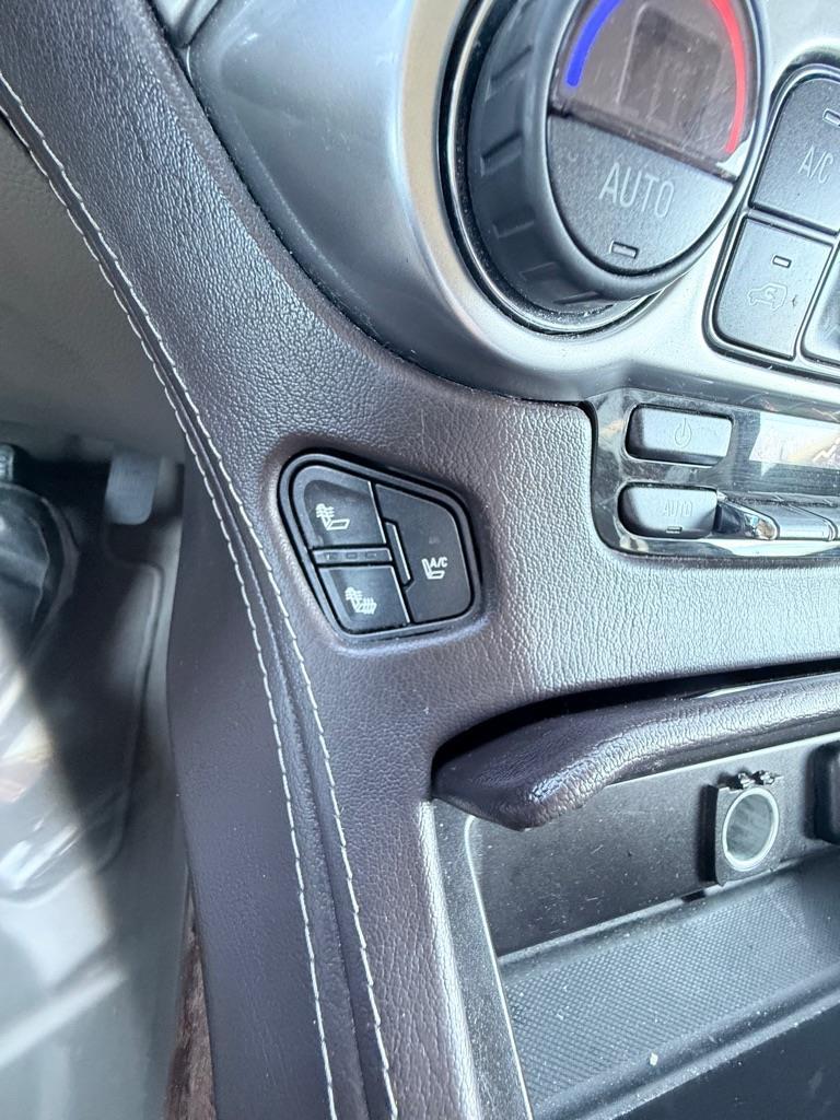 Chevrolet Suburban LTZ 1500 4WD 2015