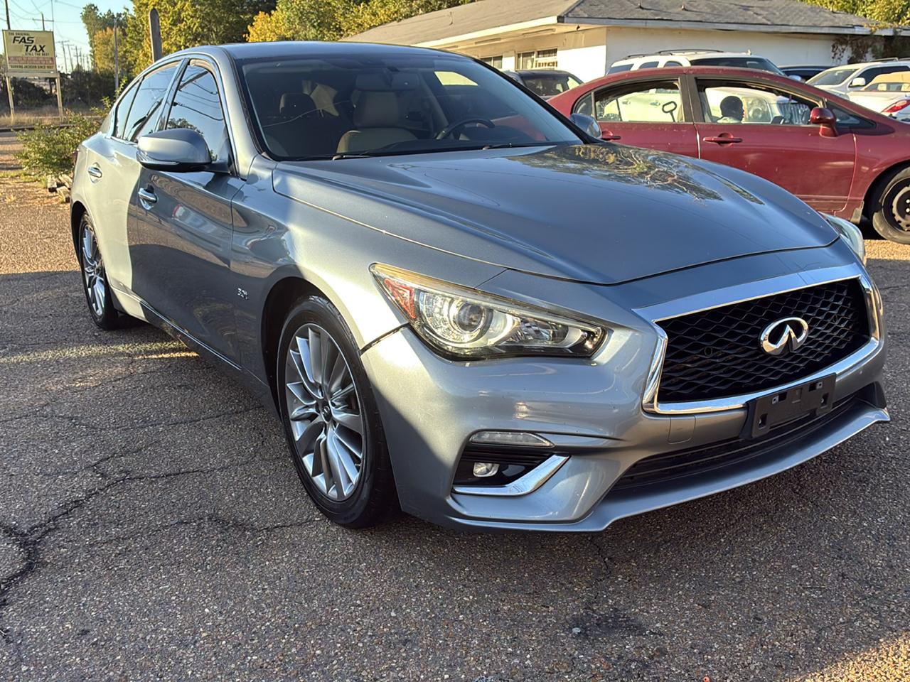 Infiniti Q50 3.0t LUXE 2018