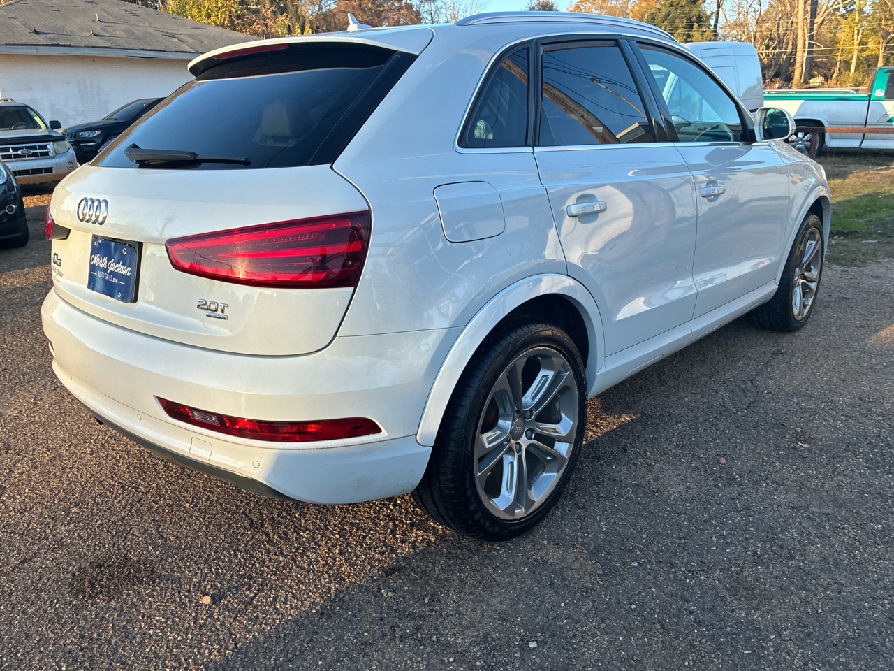 Audi Q3 2.0T quattro Premium Plus 2015