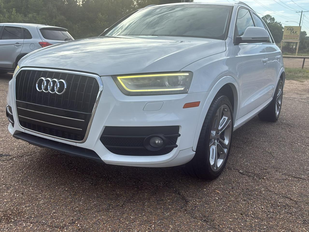 Audi Q3 2.0T quattro Premium Plus 2015