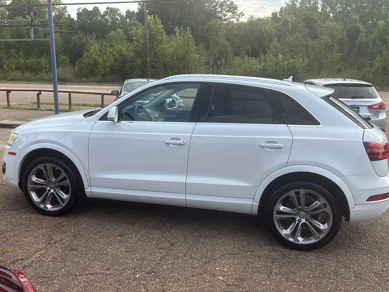 Audi Q3 2.0T quattro Premium Plus 2015