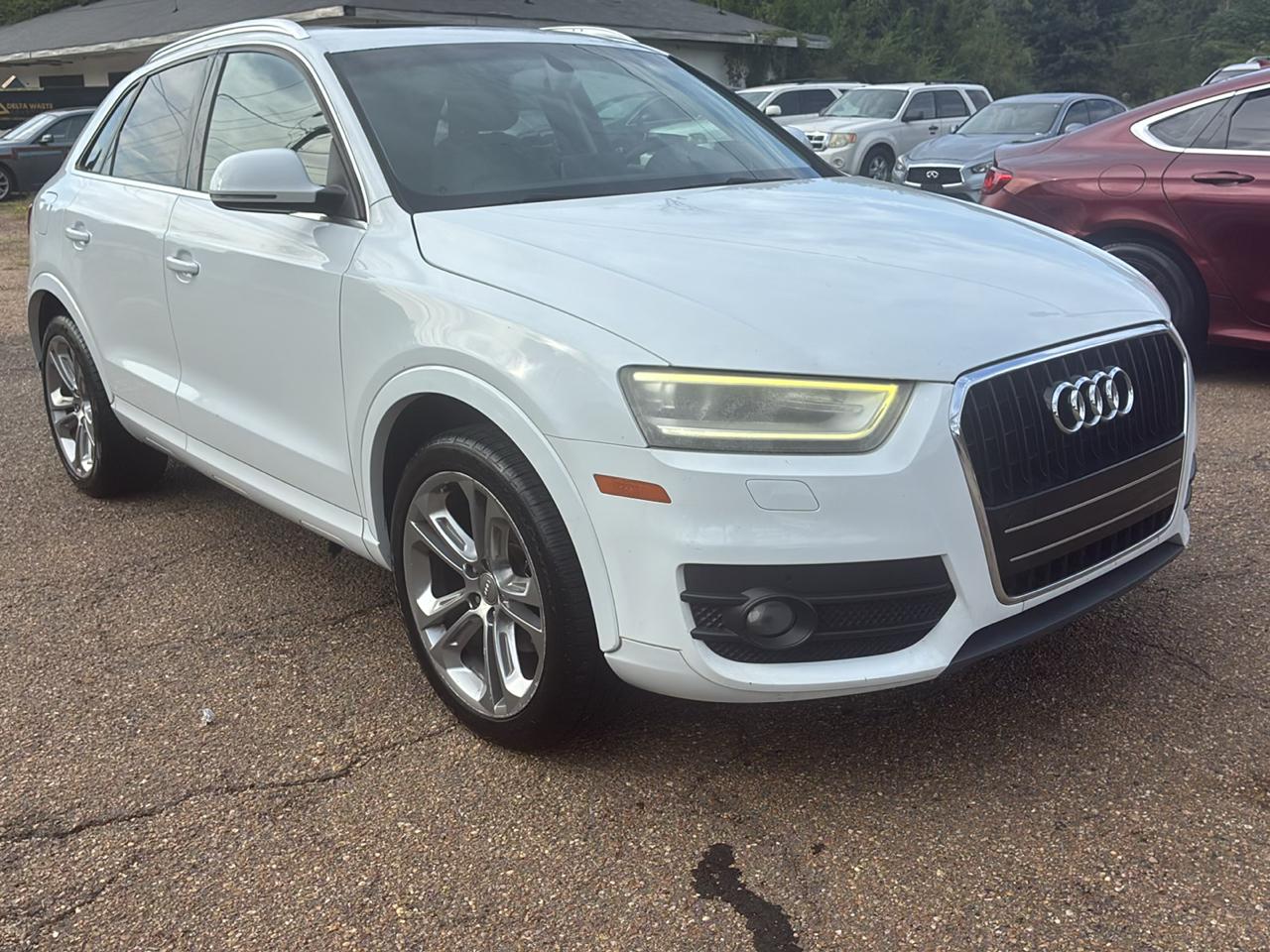 Audi Q3 2.0T quattro Premium Plus 2015