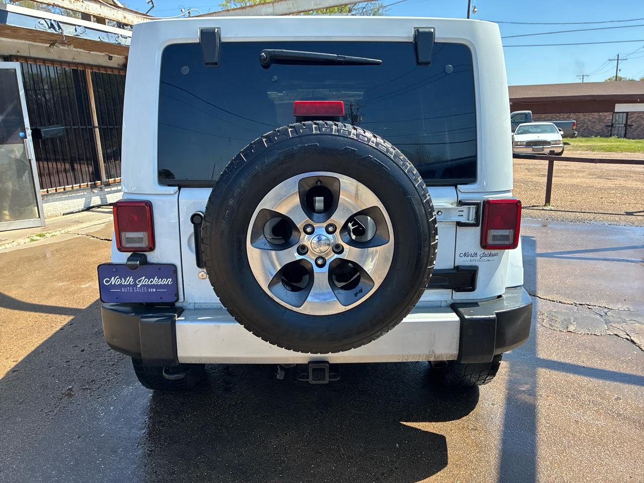 Jeep Wrangler Unlimited 4WD 4dr Sahara 2013