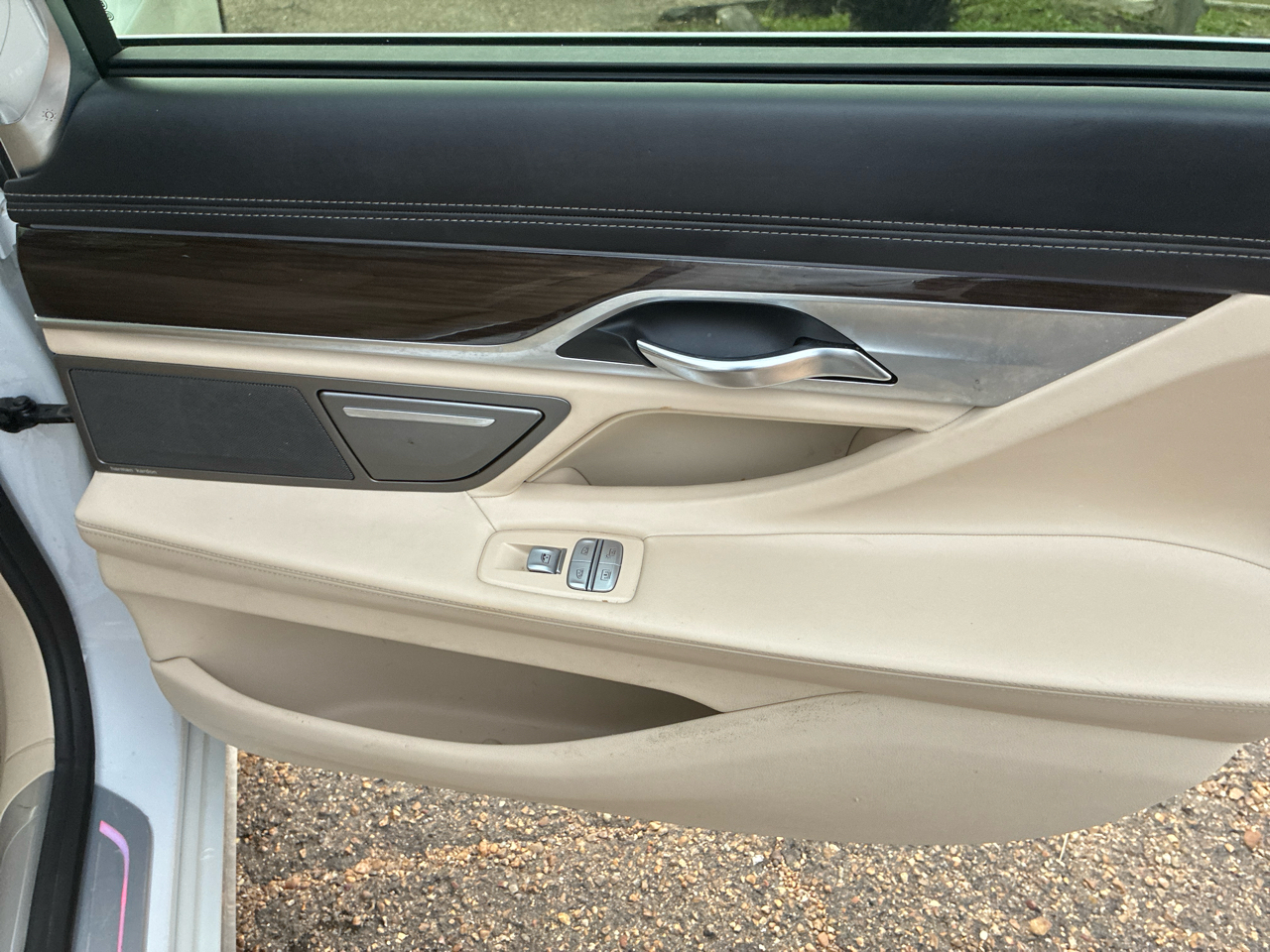 BMW 7 Series 4dr Sdn 750i xDrive AWD 2016