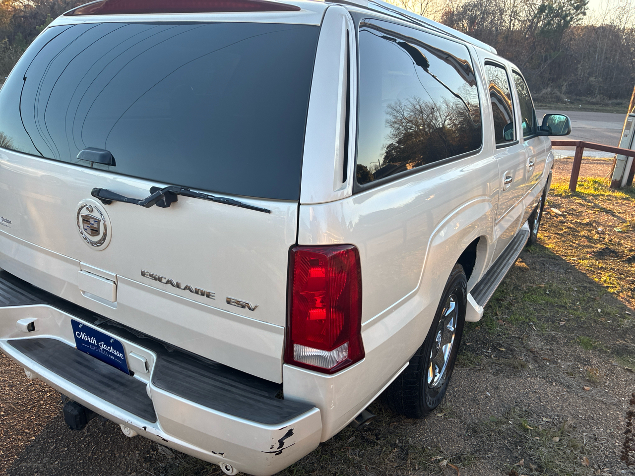 Cadillac Escalade ESV 4dr AWD 2005