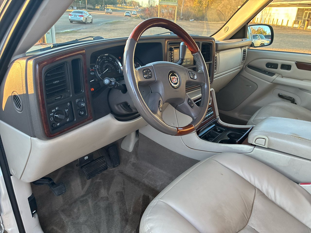 Cadillac Escalade ESV 4dr AWD 2005