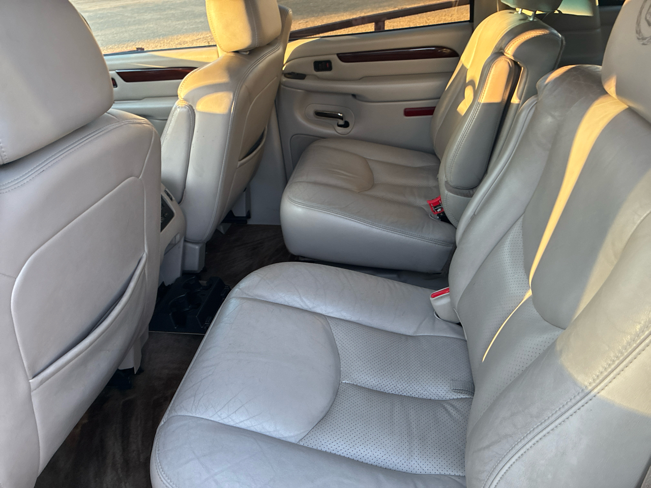 Cadillac Escalade ESV 4dr AWD 2005