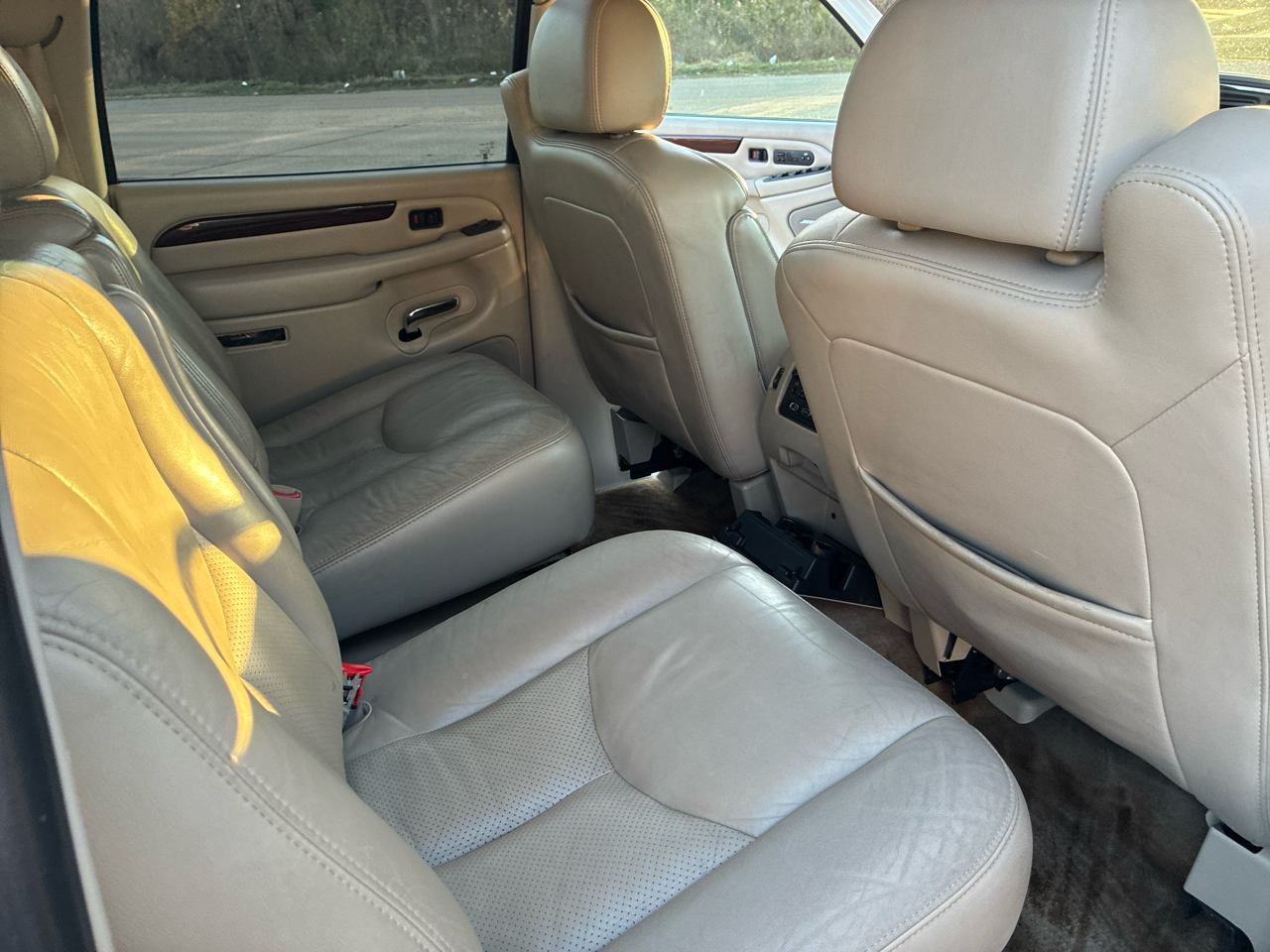 Cadillac Escalade ESV 4dr AWD 2005