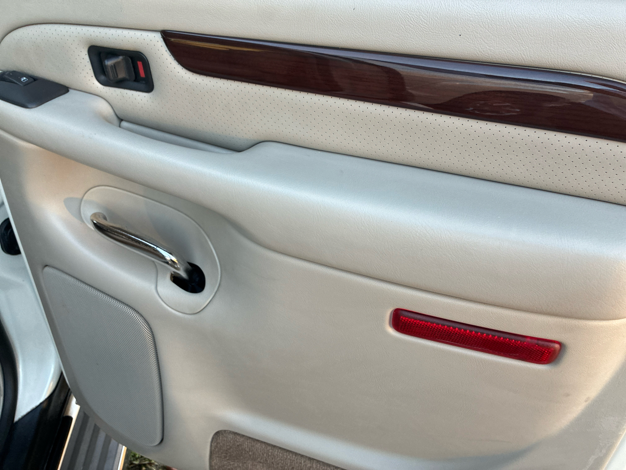 Cadillac Escalade ESV 4dr AWD 2005