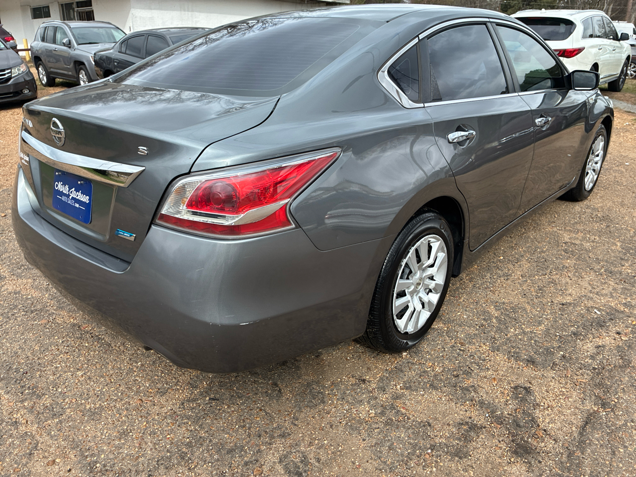 Nissan Altima 4dr Sdn I4 2.5 S 2014
