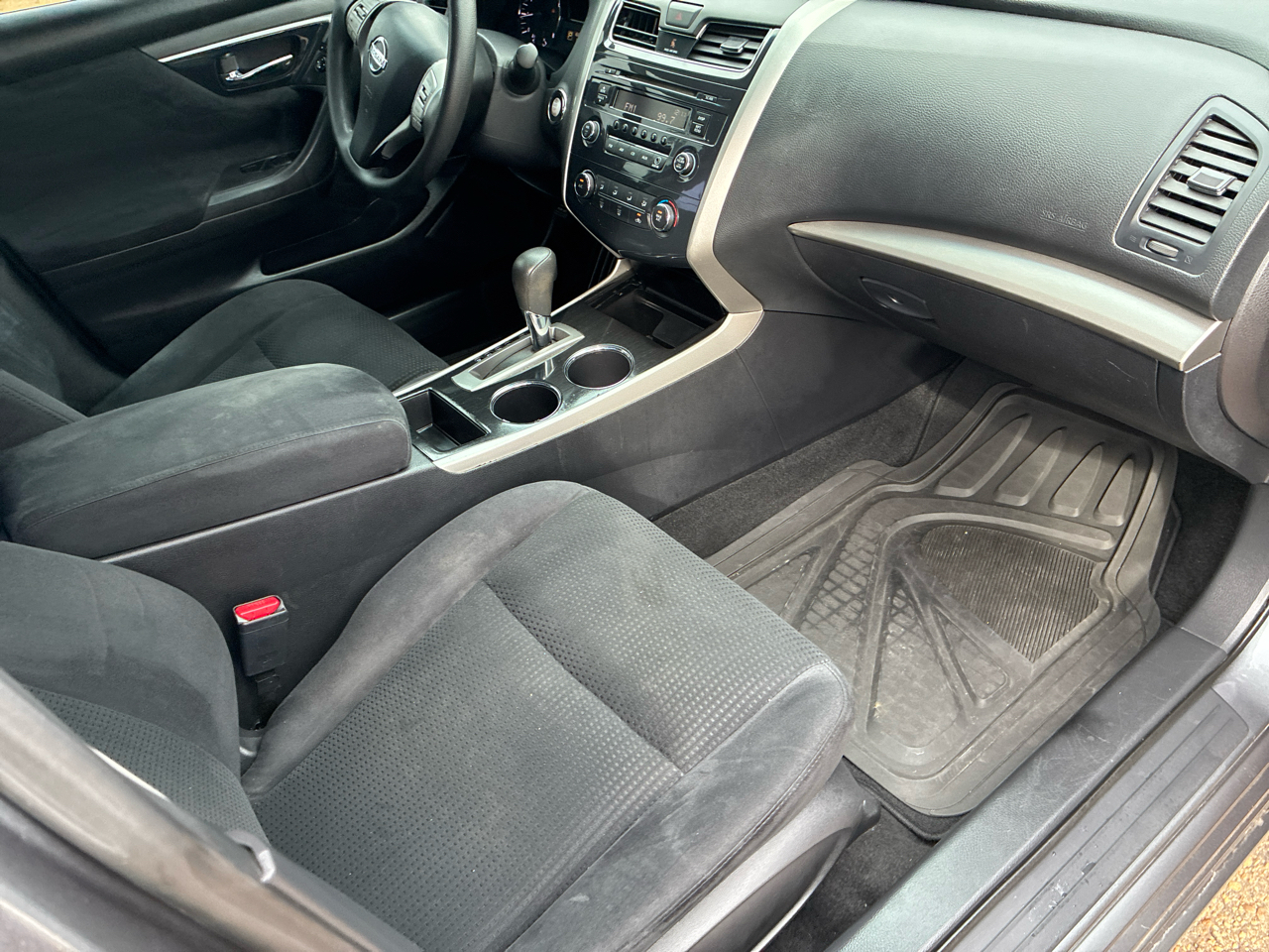 Nissan Altima 4dr Sdn I4 2.5 S 2014