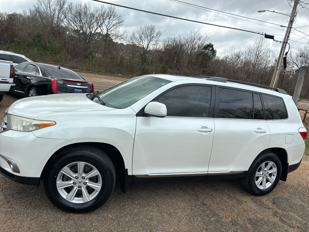Toyota Highlander FWD 4dr V6 (Natl) 2012