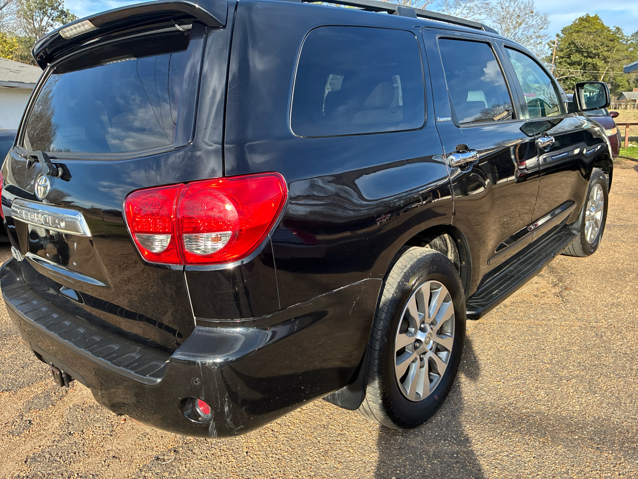 Toyota Sequoia RWD 5.7L Limited (Natl) 2015