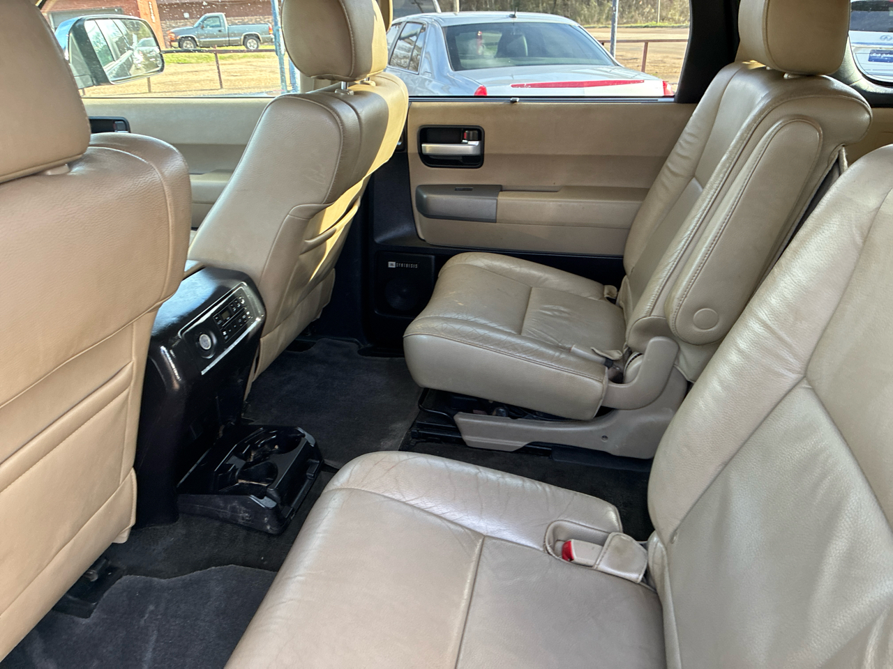 Toyota Sequoia RWD 5.7L Limited (Natl) 2015